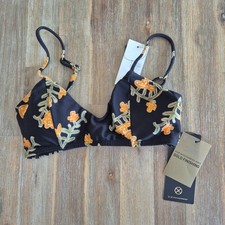 Vix Paula Hermanny Flower