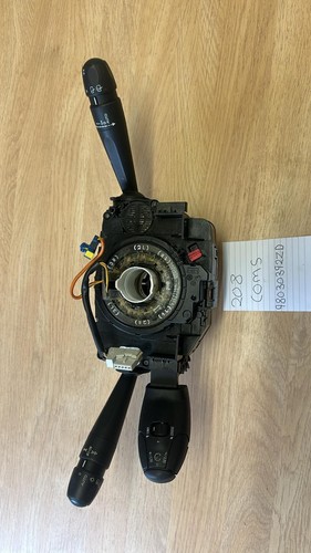 Peugeot 208 2010 - , indicator