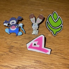 4 Pokémon Official Pins