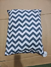 Snoooz Anti Bacteria Mattress Pet Bed 60x50x10cm Dog/Puppy Cat Washable Zig Zag