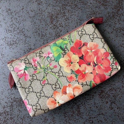 Gucci supreme blooms - gucci, pouch