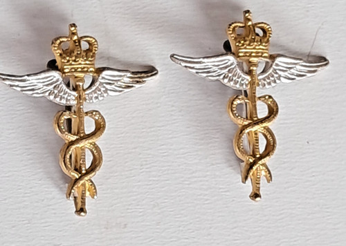 Raf medic collar badges pair - collar,
