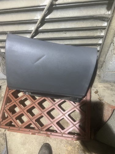 Saab 3 glove box - 93,