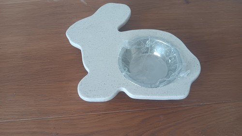 Corian rabbit feeding station - rabbit,