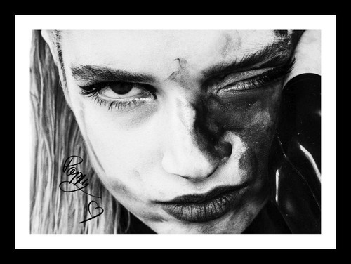 Poppy singer flux - poppy, autographed