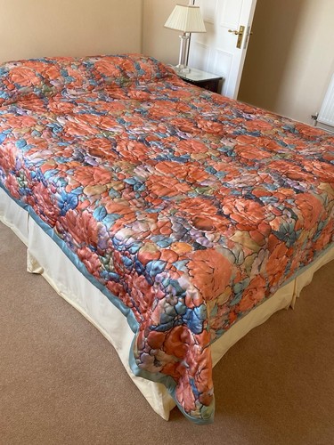 Quilted bed cover bedspread - bed,