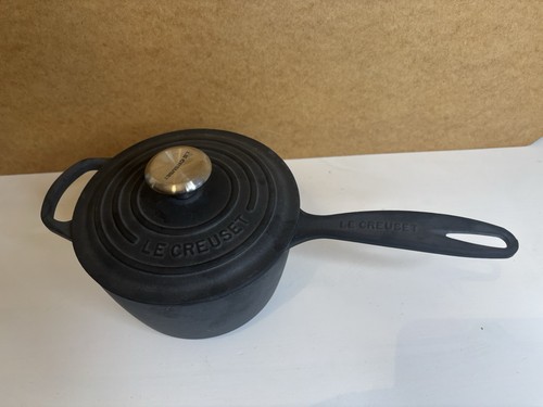 Creuset signature cast iron - signature,