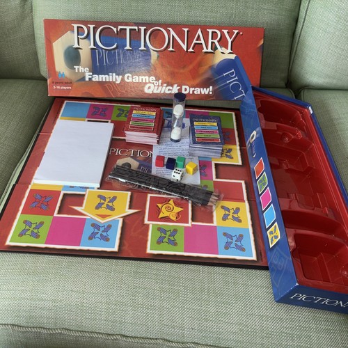 Hasbro pictionary board game - board,