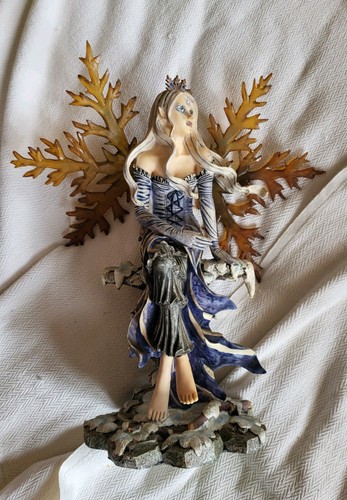 Gothic angel statue - ,