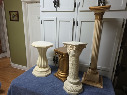 Vintage pedestal base plant - base,