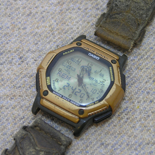 Junk item 90s casio - junk,