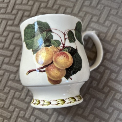 Queens fine bone china mug - queens,