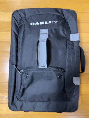 Oakley black carry bag rolling - black,