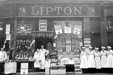 Azm-43 Shopfront, Lipton