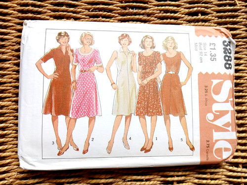 Vintage 1980s style sewing - vintage,