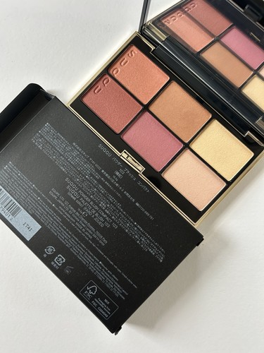 Suqqu powder blush - powder, compact