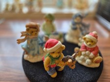CHERISHED TEDDIES Winter