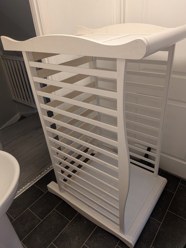 White wood cot - white,