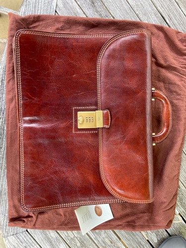 The bridge leather bag/