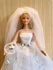 BARBIE  "Blushing Bride " 1999