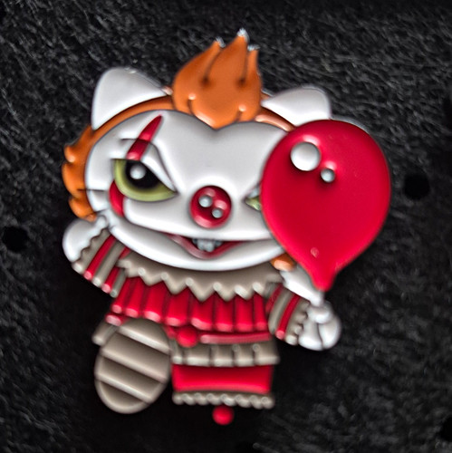 Enamel pin badge - pin, pennywise