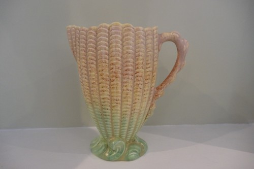 Sylvac beige green pottery - beige, &green
