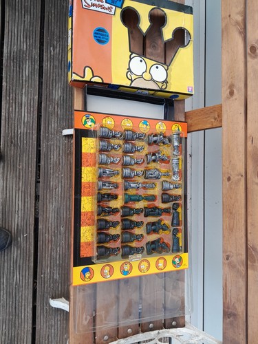 The simpsons chess set - chess,