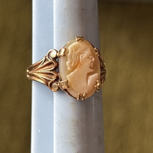 Vintage gold cameo ring - gold, 9ct