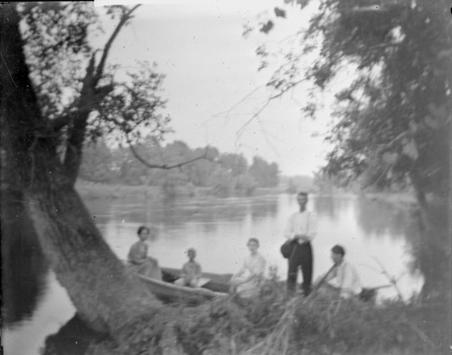 1911 glass negative - c.1911, family