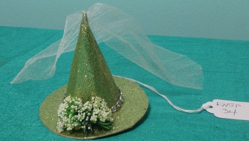 Olive pointed fascinator - pointed, white