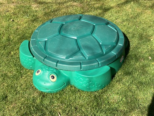 Little tikes green - little, sand