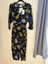 Whistles Size 8 Black Scarf