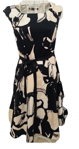Chic black and white abstract