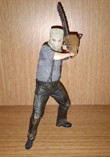Neca resident evil chainsaw - 4,