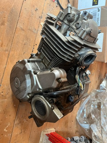 Suzuki dr250 engine - suzuki,