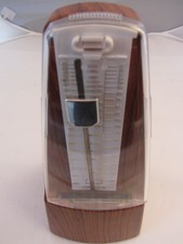 Metronome Tempo Clockwork for Musicians Piano Guitar Wind-Up ( LIGHT MAHOGANY )