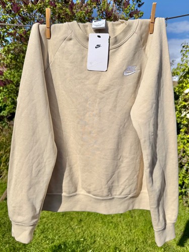 Bnwt womens nike beige - bnwt,