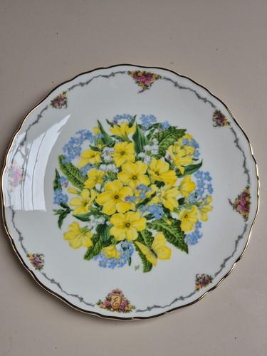 Royal albert decorative plate - royal,