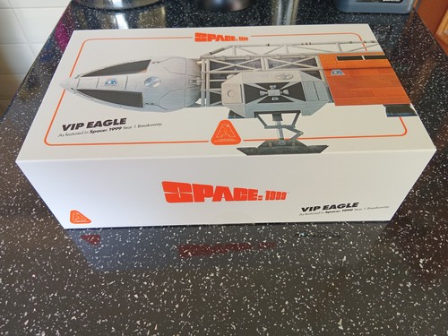 Space 1999 ltd edition vip - -,