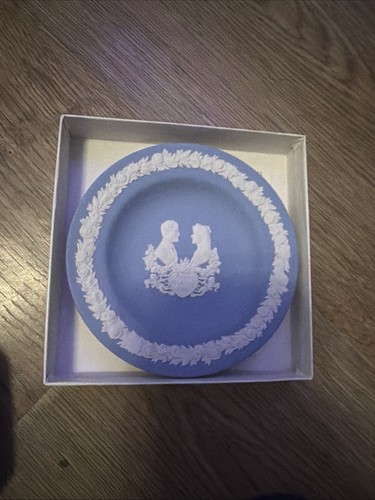 Wedgewood jasperware royal - wedgewood,