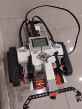 Lego Mindstorms Ev3 (31313) (no box)   Hardly used, complete with  FREE BOOK