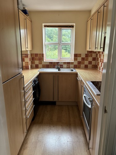 Full kitchen including - full,