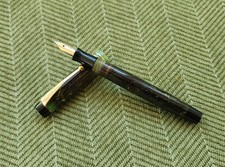 Parker Lady Duofold Fountain Pen Streamline 1930s 14K Nib Pearl Green Restored