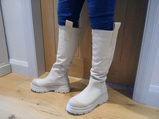 Ladies UK Size 8 Chunky Sole Boots PLT ❤️