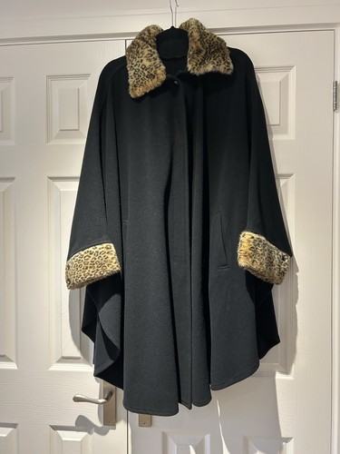 Black cloak austin reed - black,
