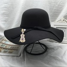 18K Gold Plated Rhinestone Golden Violin Brooch With Lilac Crystal Shards