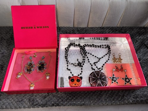 Butler wilson necklace - &,