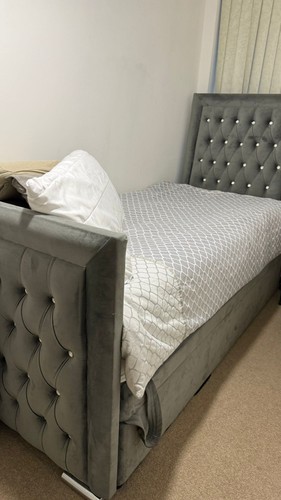 Plush velvet chesterfield gas - plush,