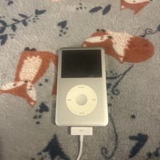 Apple iPod Classic 7th Generation A1238 MP3 Player Silver 120GB