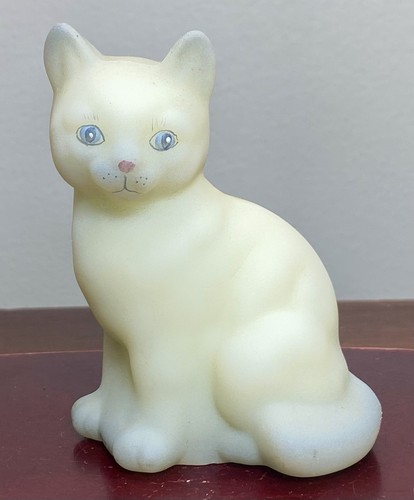 Vtg fenton light - fenton, burmese